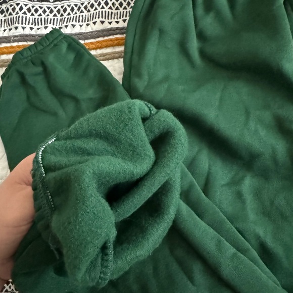 *Lightly Worn* Green Fleece Sweats, Cinched Ankle - Picture 3 of 6